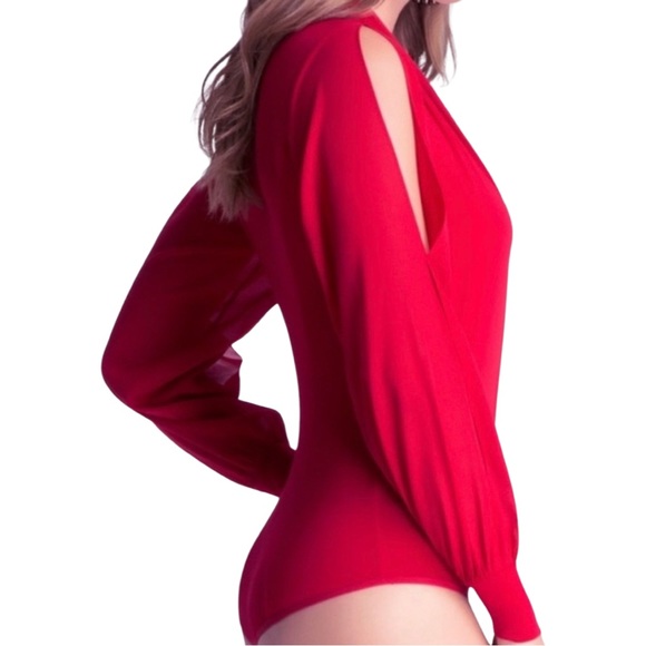 Bebe Cutout Sleeve Silk Wrap Bodysuit Cherry Red XS - Picture 2 of 7